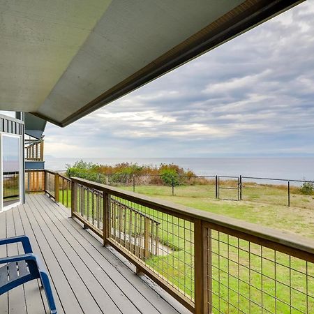 Oceanfront Port Angeles Home With Mountain View! Zewnętrze zdjęcie